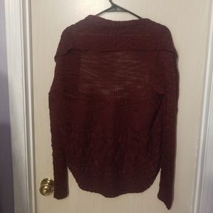 Maroon knitted cardigan